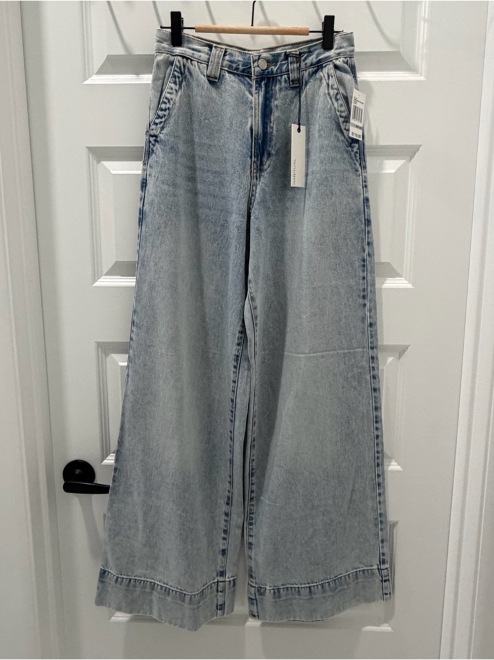 🆕 HABITUAL | Wide Leg Light Wash Jeans - Size 0/25.